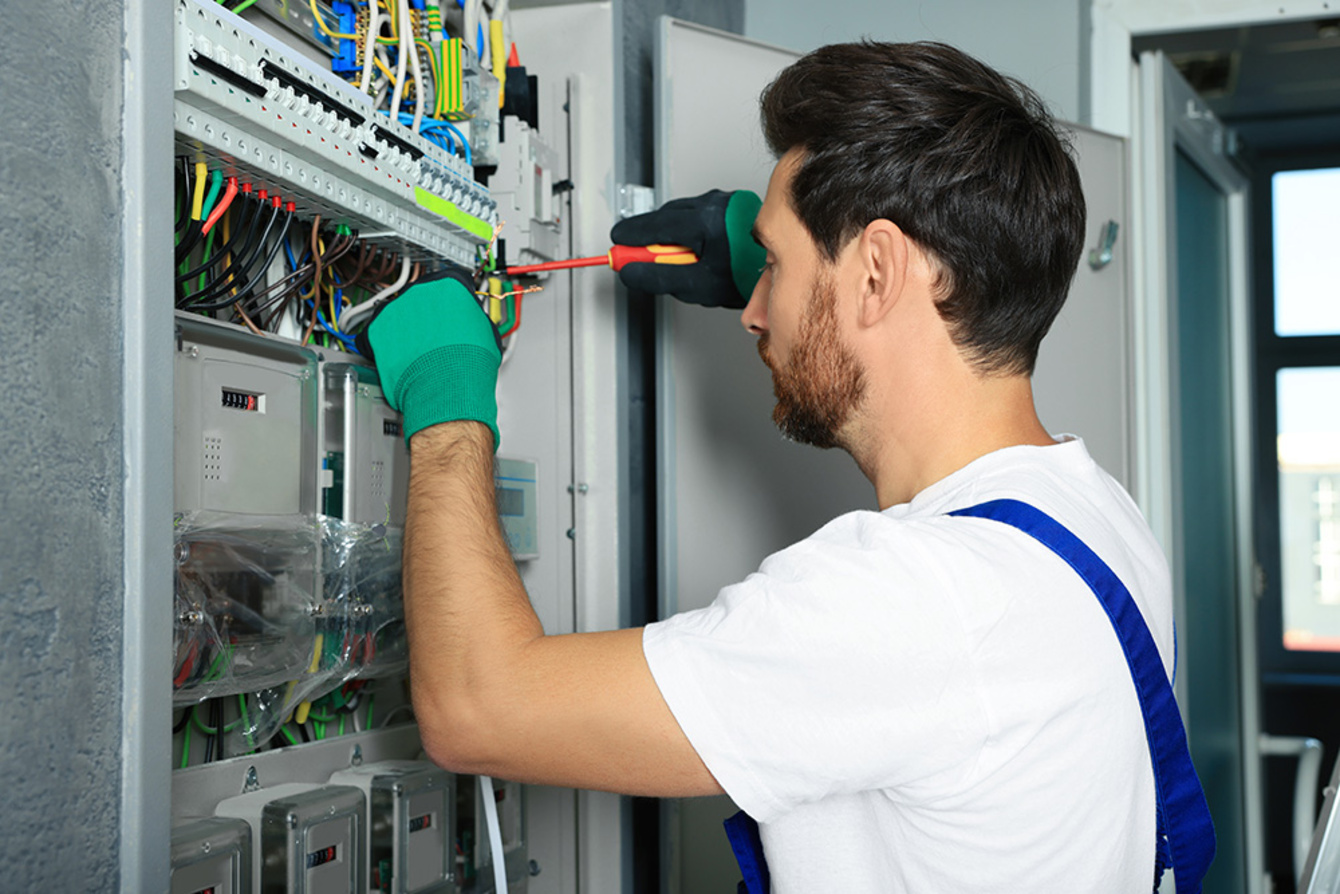 Nieder­spannungs­anlagen bei TV-HIFI-VIDEO-ELEKTRO-SERVICE Oliver Ebert in Aschaffenburg